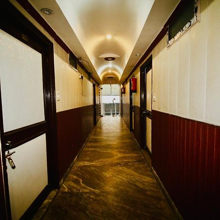 Sattva Cafe And Motel Rishikesh Exterior photo